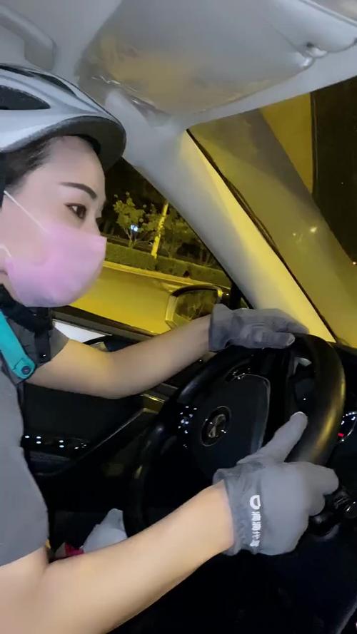 我要上热门#吃完饭四点天亮了汽车代驾女人